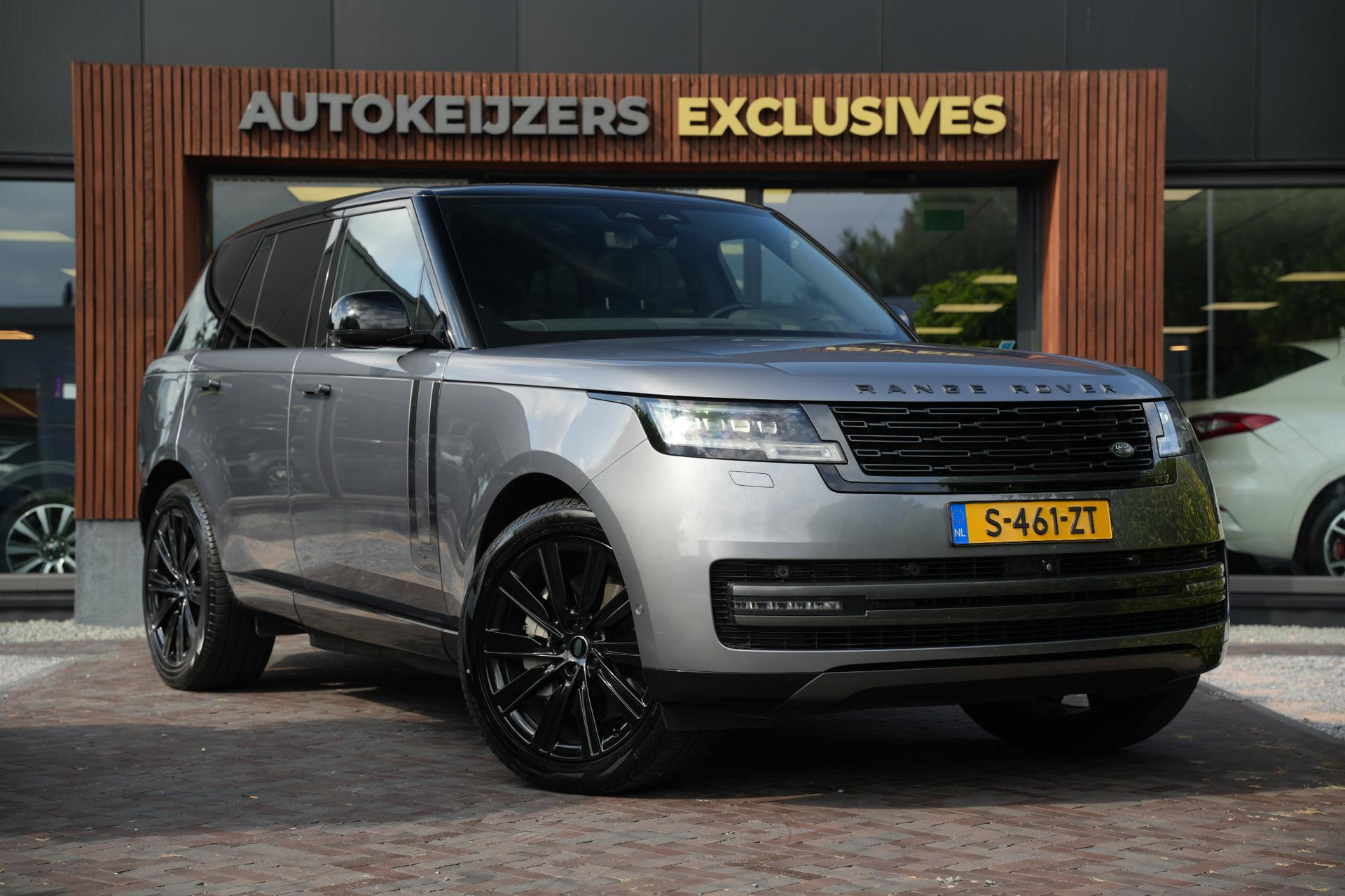 Land Rover Range Rover 3.0 P510e HSE PHEV 2022 Eiger grey-JBC2409 (1DF) 1