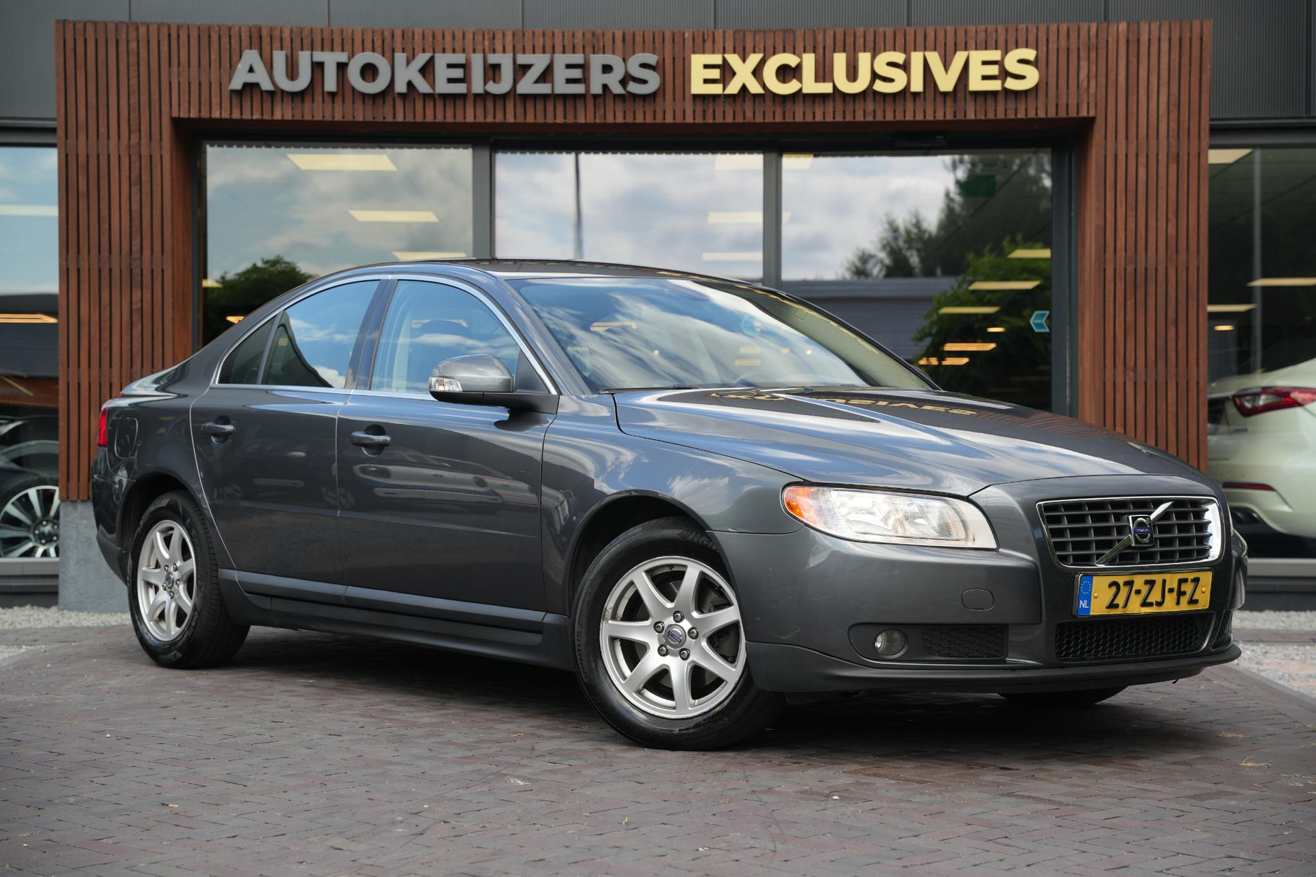 Volvo S80 2.5 T Kinetic 2008 TITANIUM GREY PEARL (455) 1
