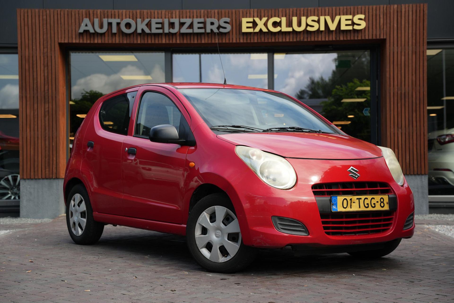 Suzuki Alto 1.0 Base 2011  1