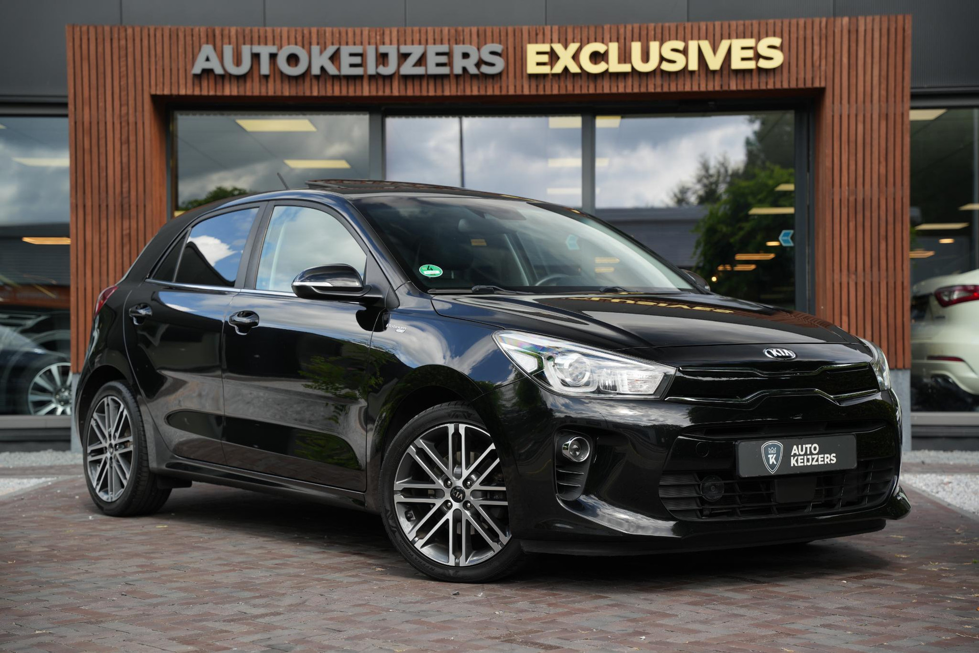 Kia Rio 1.4 CVVT ExecutiveLine 2017 Aurora Black Pearl (ABP) 1