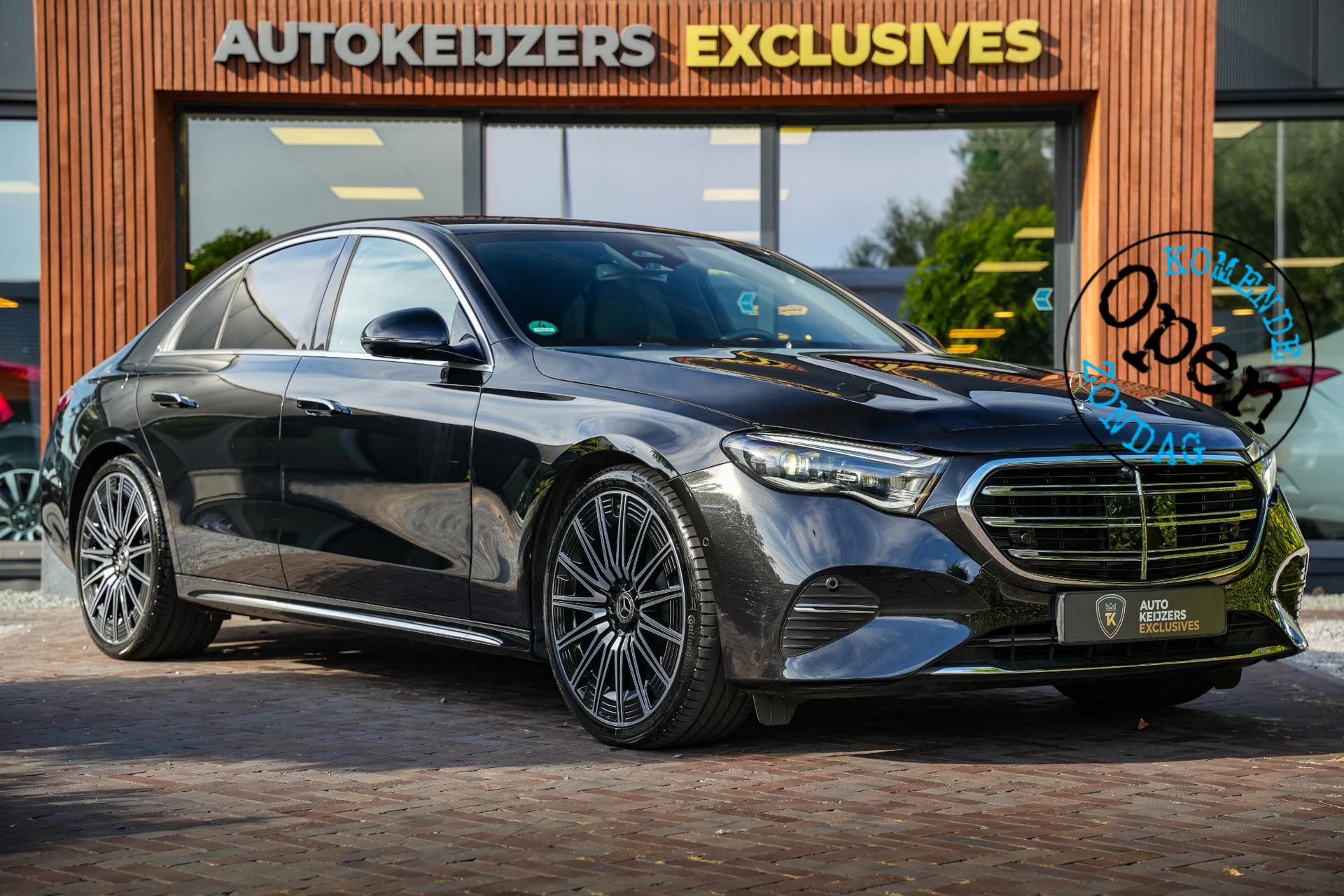 Mercedes-Benz E-Klasse E-klasse 200 AMG 2025 Obsidian black - metallic finish (197U) 1