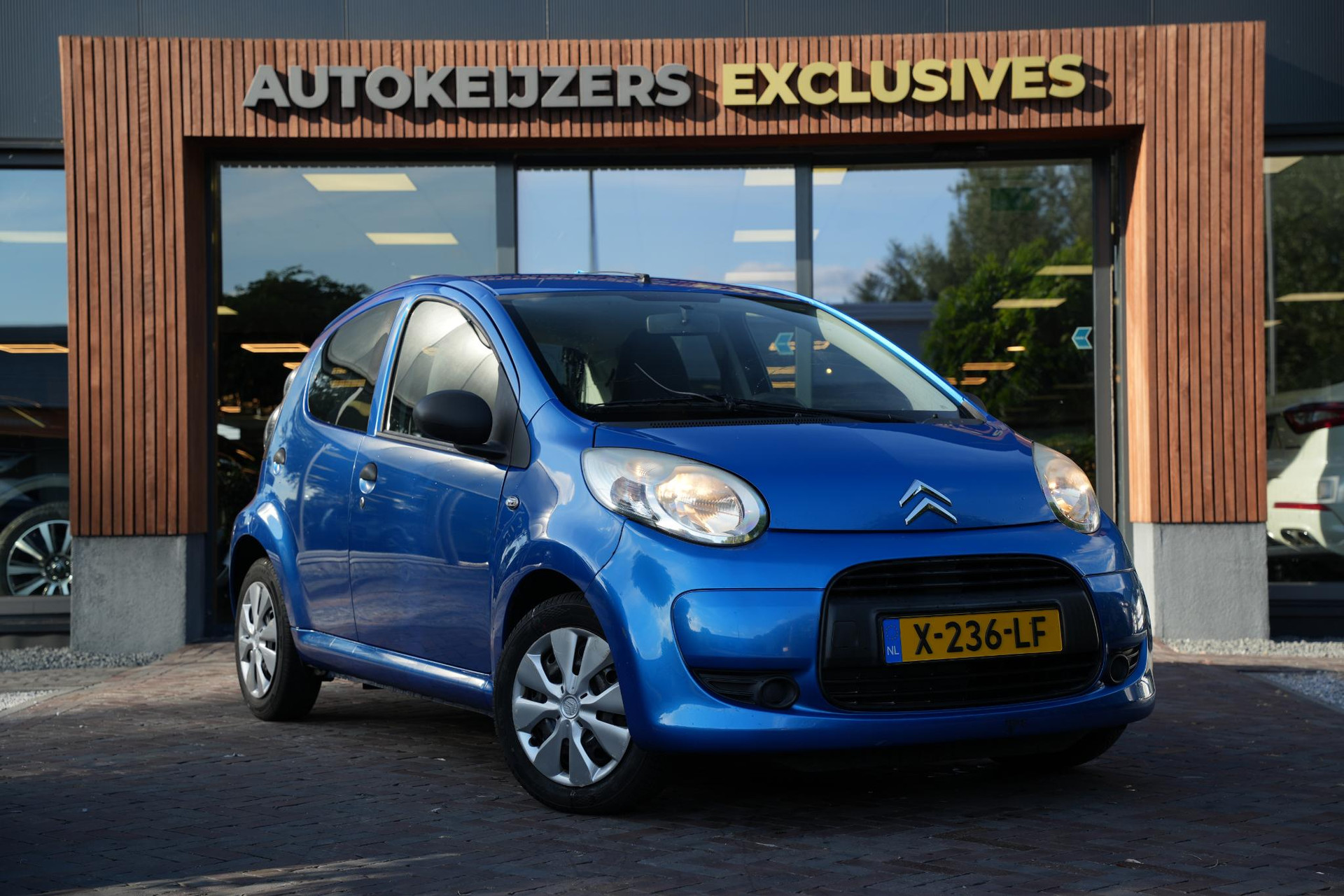 Citroën C1 1.0-12V Selection 2011 PAINT ELECTRA BLUE (ELX) 1