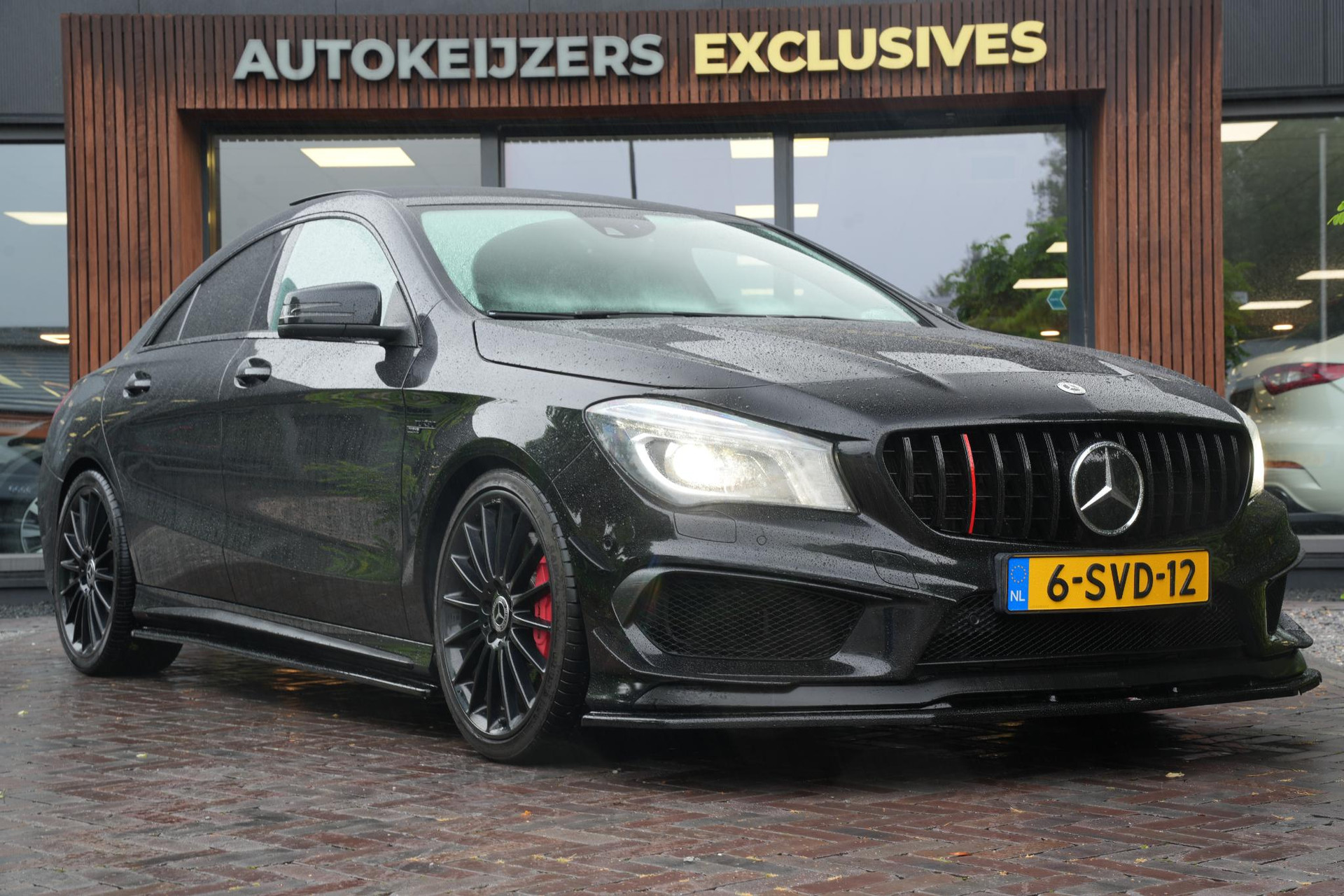 Mercedes-Benz CLA-Klasse AMG 45 4MATIC 2013 KOSMOSBLACK - MET. (191U) 1