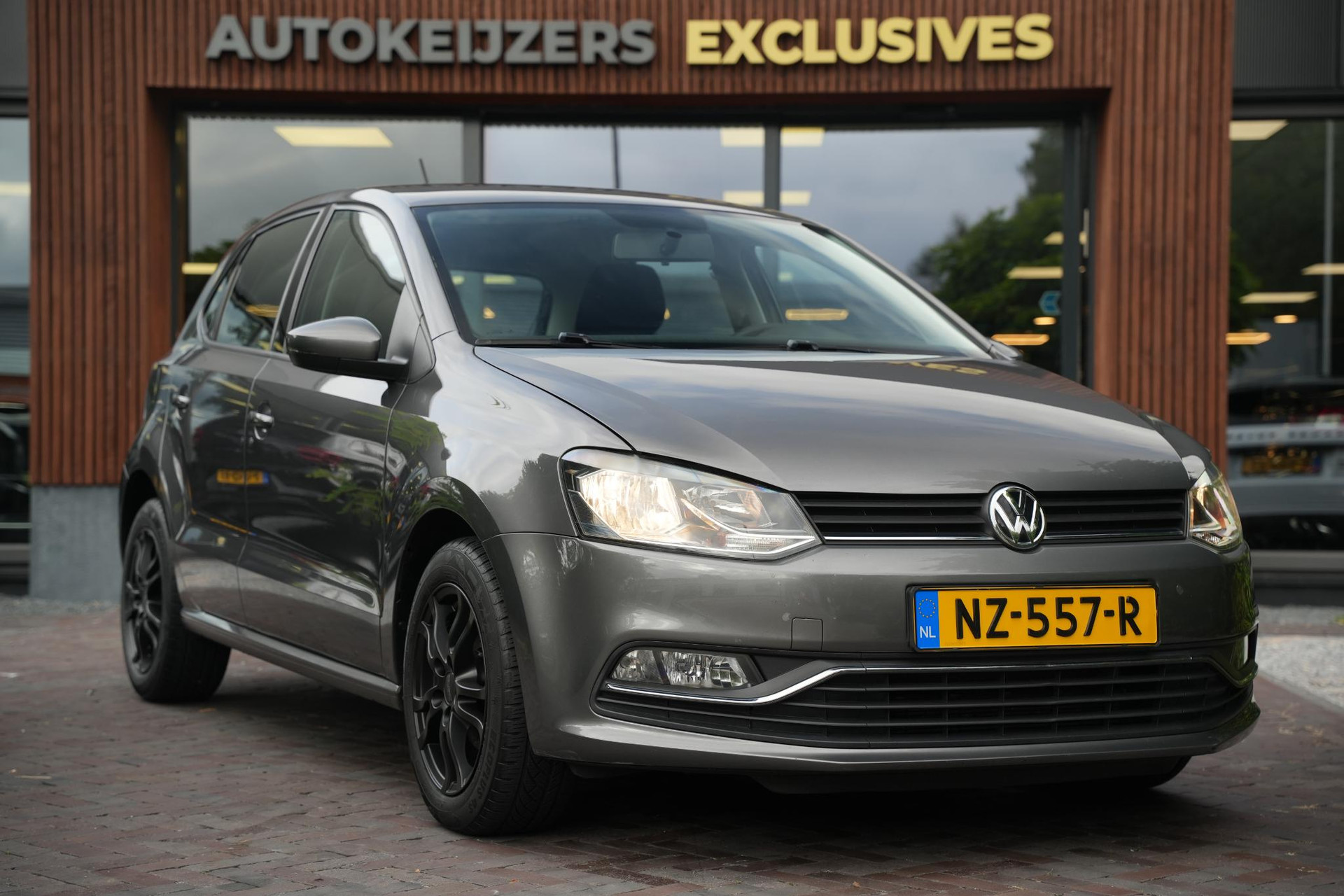 Volkswagen Polo 1.2 TSI Comfortline 2017 Pepper grey metallic 1
