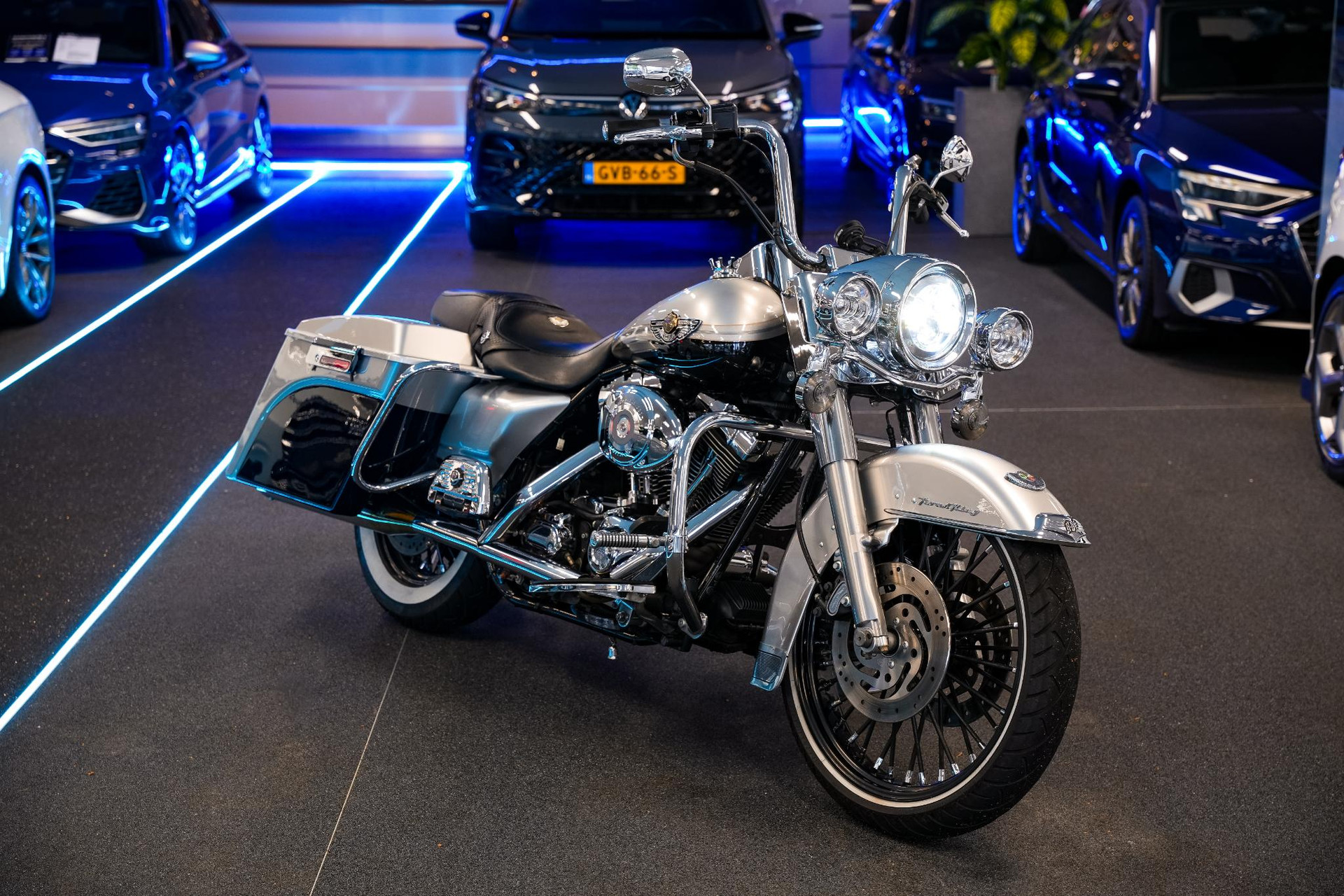 Harley-Davidson  88 FLHRCI Road King Classic 2003  1