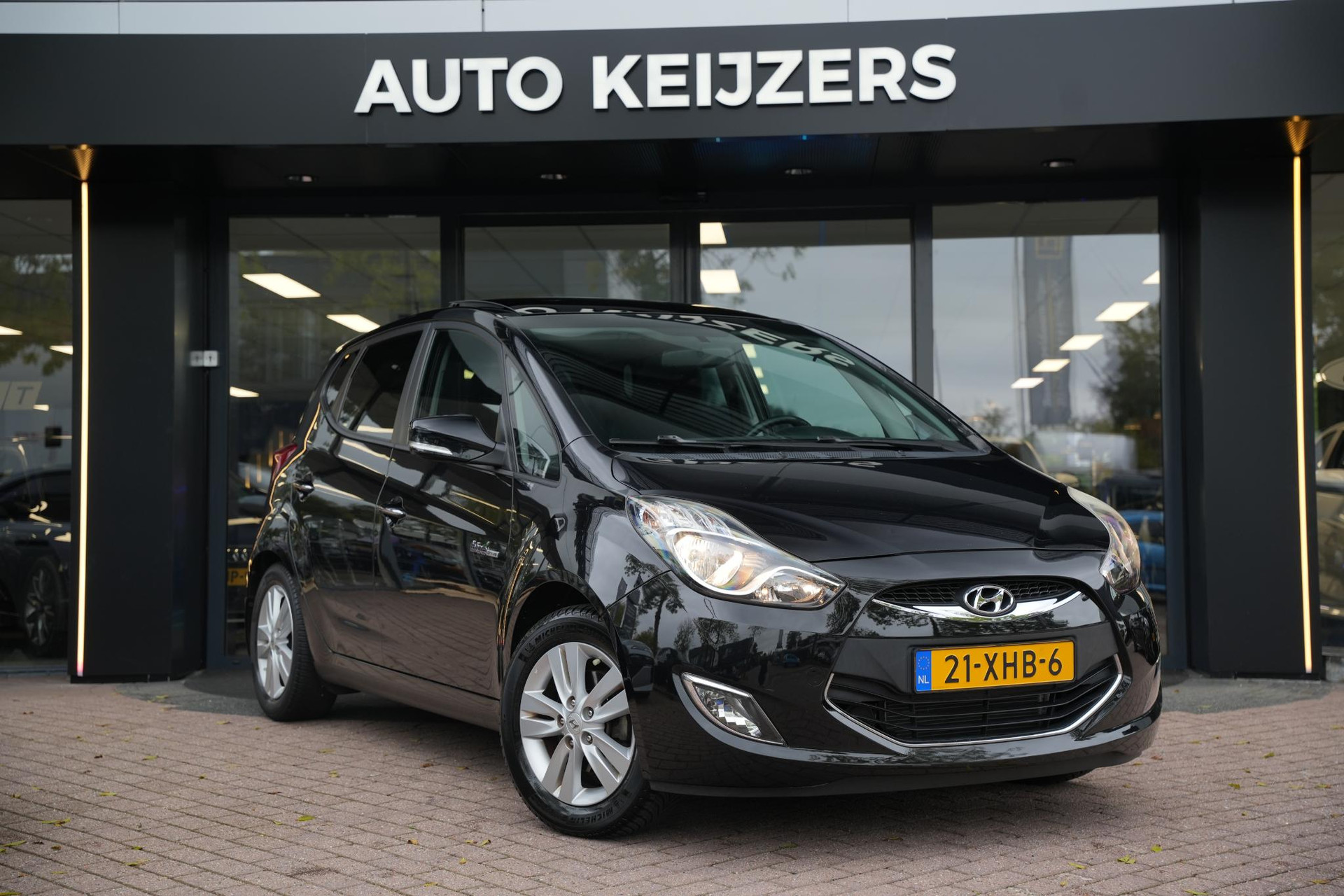 Hyundai ix20 1.4i i-Vision 2012 Phantom Black Metallic/Phantom Black Pearl (PAE) 1