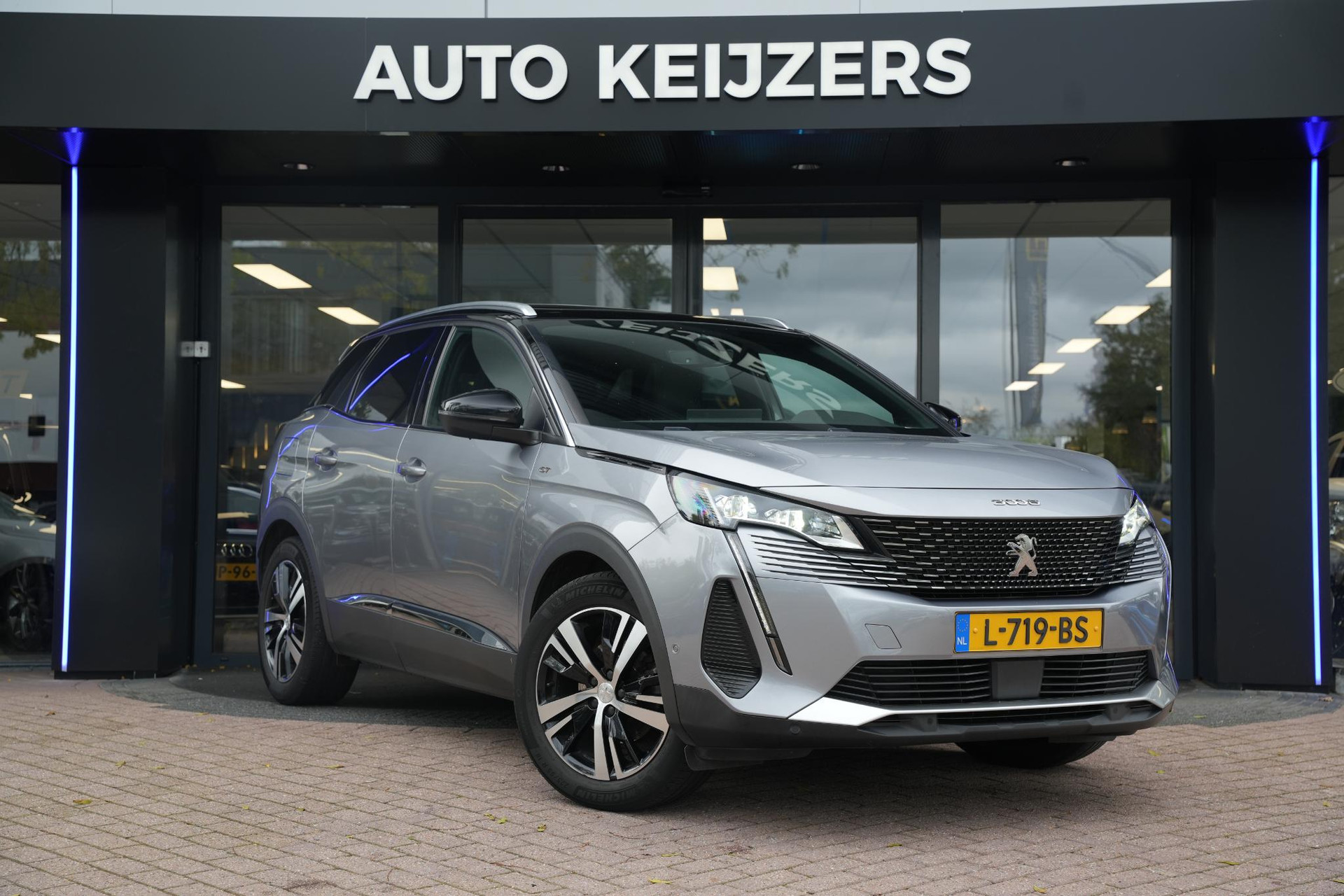 Peugeot 3008 1.2 PureTech GT 2021 Gris artense 1
