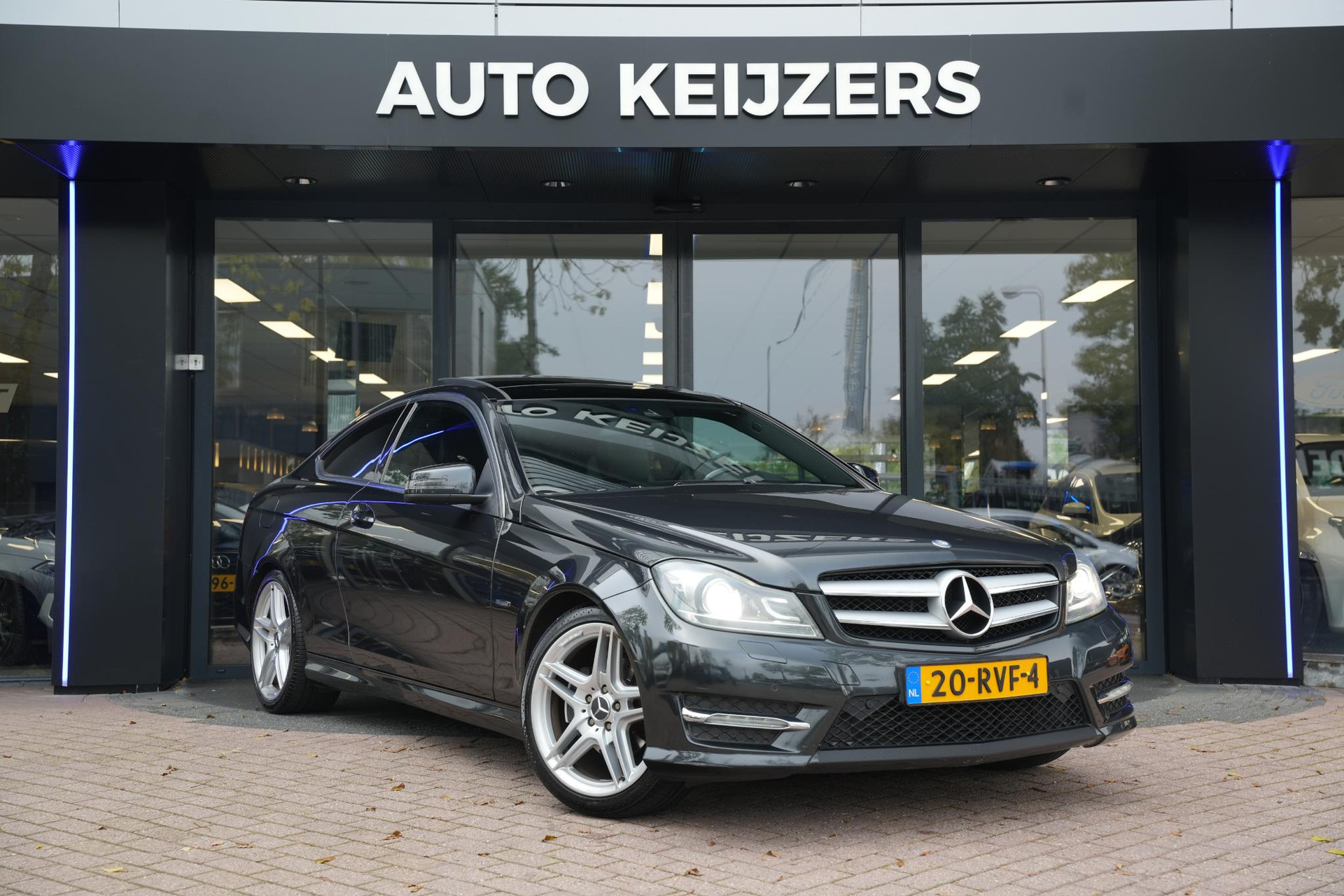 Mercedes-Benz C-Klasse Coupé 180 2011  1