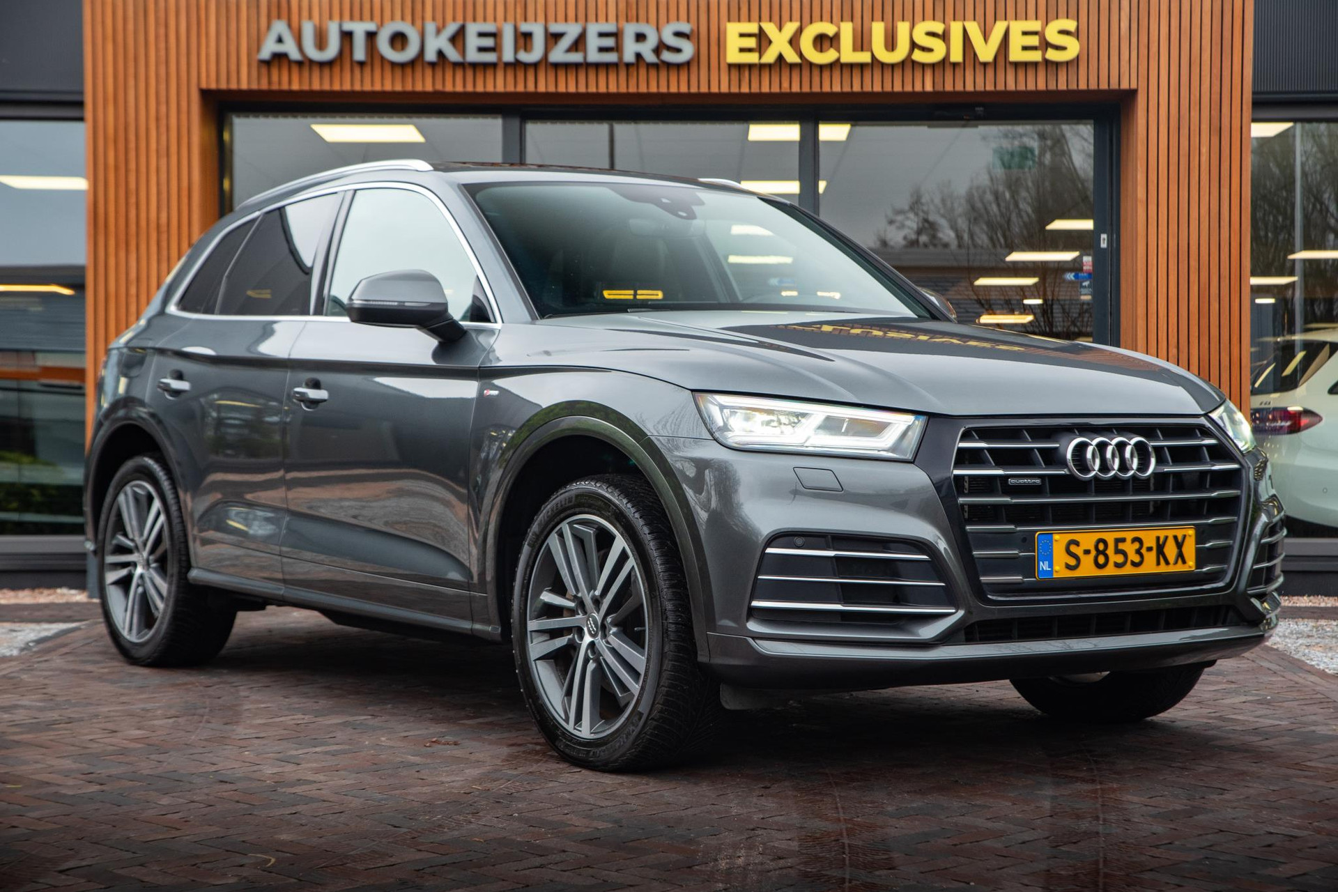 Audi Q5 55 TFSI e quattro Competition 2020 Daytonagrijs pareleffect 1